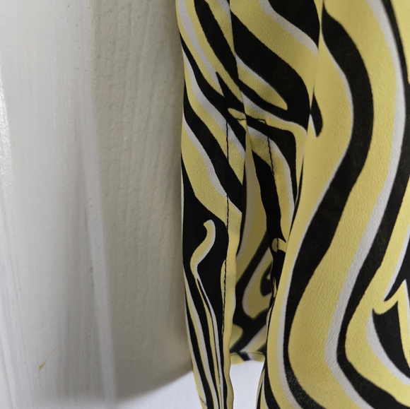 Women's Michael Kors Sleeveless Zebra Print Blouse - Picture 10 of 11